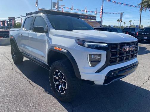 Summit White 2024 GMC Canyon AT4X