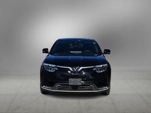 2023 VinFast VF 8