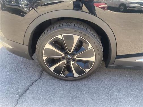 2023 VinFast VF 8 Plus