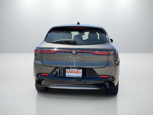 Metallic 2024 Alfa Romeo Tonale Ti