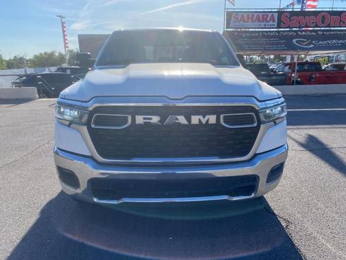Bright White Clearcoat 2025 RAM 1500 Big Horn/Lone Star