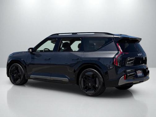 Metal 2024 Kia EV9 GT-Line