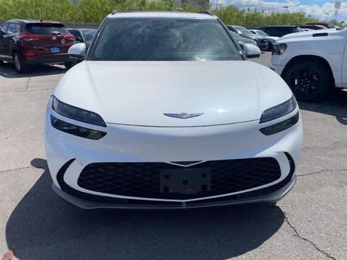 Uyuni White 2023 Genesis GV60 Performance