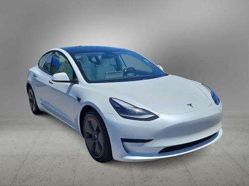2022 Tesla Model 3 Standard Range