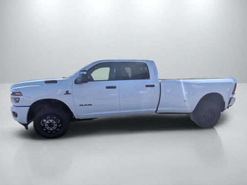 Bright White Clearcoat 2026 RAM 3500 Big Horn