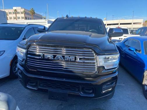 2022 RAM 3500 Laramie Crew Cab 4x4 64' Box