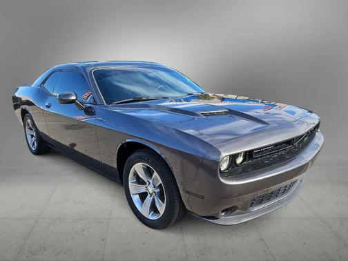 Granite Pearlcoat 2020 Dodge Challenger SXT