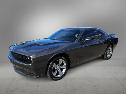 Granite Pearlcoat 2020 Dodge Challenger SXT