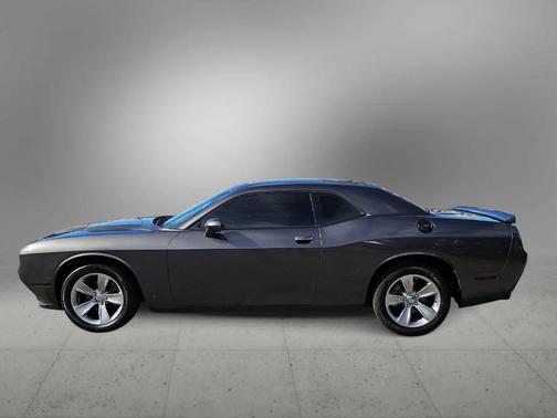 Granite Pearlcoat 2020 Dodge Challenger SXT