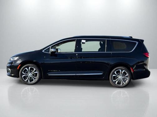 Diamond Black 2026 Chrysler Pacifica Pinnacle
