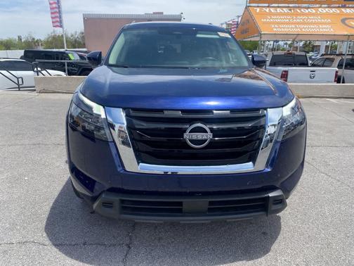 Deep Ocean Blue 2025 Nissan Pathfinder SV