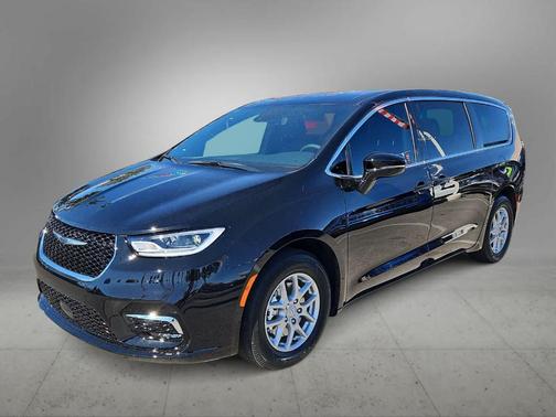 Diamond Black 2026 Chrysler Pacifica Select