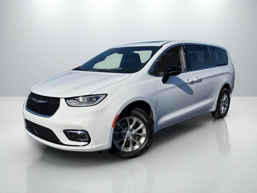 Bright White Clearcoat 2026 Chrysler Pacifica Limited