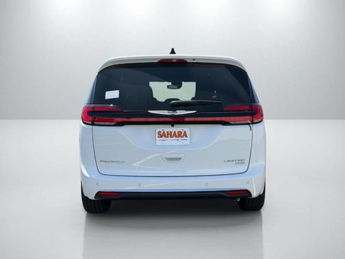 Bright White Clearcoat 2026 Chrysler Pacifica Limited
