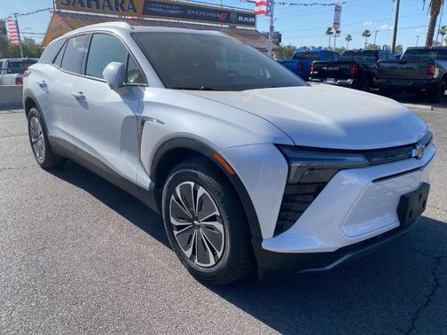 Iridescent Pearl Tricoat 2024 Chevrolet Blazer EV eAWD LT