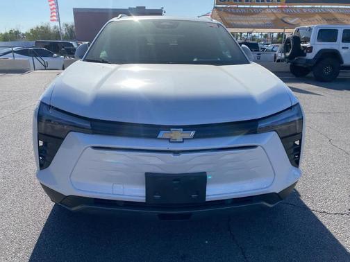 Iridescent Pearl Tricoat 2024 Chevrolet Blazer EV eAWD LT