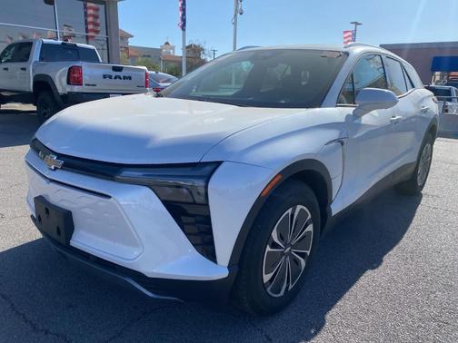 Iridescent Pearl Tricoat 2024 Chevrolet Blazer EV eAWD LT