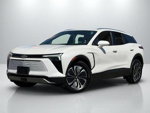 Iridescent Pearl Tricoat 2024 Chevrolet Blazer EV eAWD LT