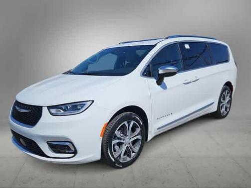 Bright White Clearcoat 2026 Chrysler Pacifica Pinnacle