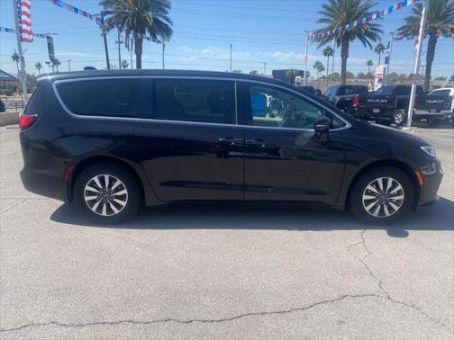 2022 Chrysler Pacifica Hybrid Touring L