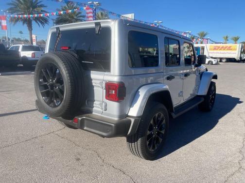 Silver Zynith Clearcoat 2023 Jeep Wrangler 4xe Sahara