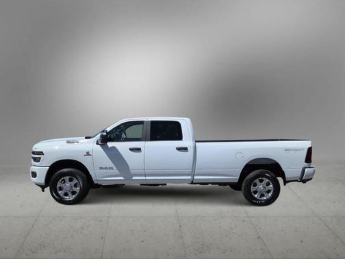 Bright White Clearcoat 2026 RAM 2500 Big Horn