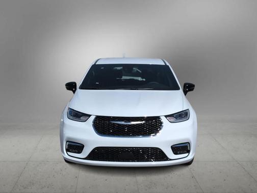 Bright White Clearcoat 2026 Chrysler Pacifica Select