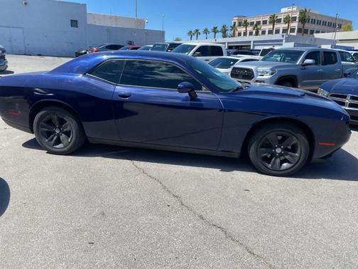 Contusion Blue Pearlcoat 2017 Dodge Challenger SXT
