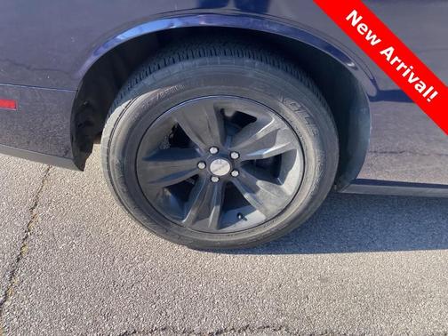 Contusion Blue Pearlcoat 2017 Dodge Challenger SXT