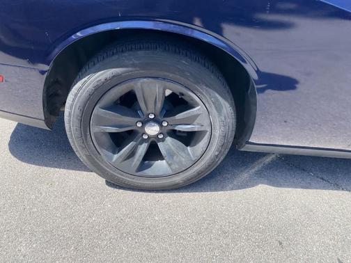 Contusion Blue Pearlcoat 2017 Dodge Challenger SXT