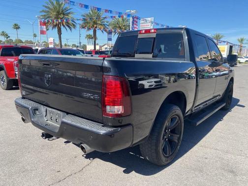 Brilliant Black Crystal Pearl 2017 RAM 1500 Sport