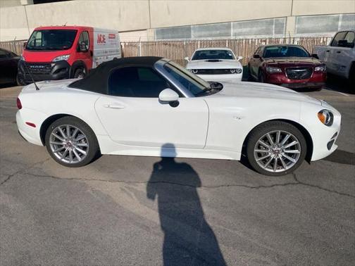 2017 FIAT 124 Spider Base