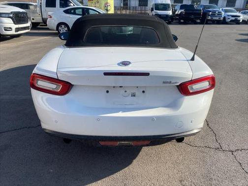 2017 FIAT 124 Spider Base