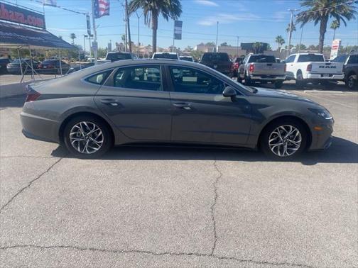 2022 Hyundai SONATA SEL