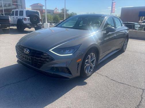 2022 Hyundai SONATA SEL