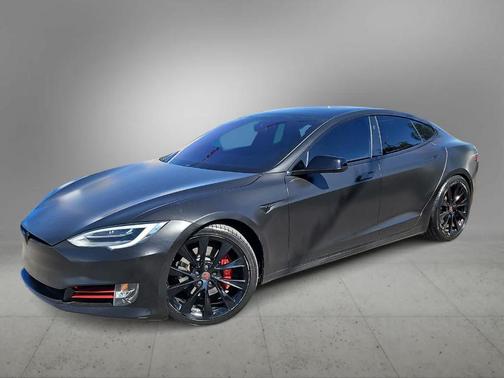 Black 2019 Tesla Model S