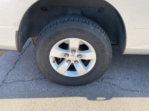 Billet Silver Metallic Clearcoat 2019 RAM 1500 Classic SLT