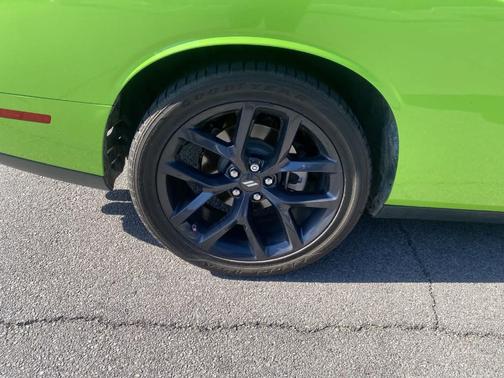 Sublime Clearcoat Metallic 2023 Dodge Challenger GT