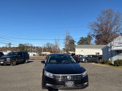 2017 Volkswagen Passat 1.8T SE w/Technology