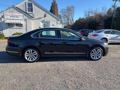 2017 Volkswagen Passat 1.8T SE w/Technology