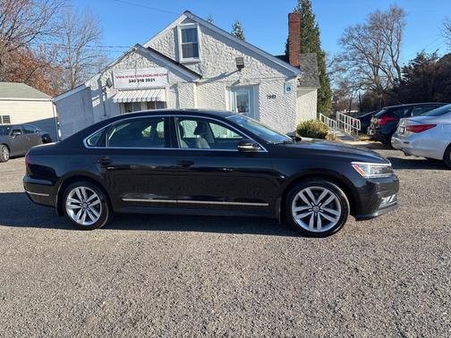 2017 Volkswagen Passat 1.8T SE w/Technology