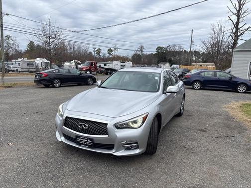 2015 INFINITI Q50 Premium