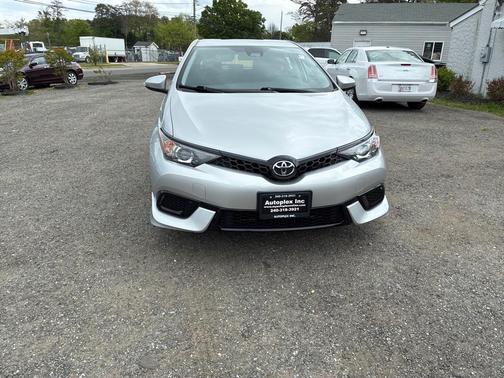 Classic Silver Metallic 2017 Toyota Corolla iM Base