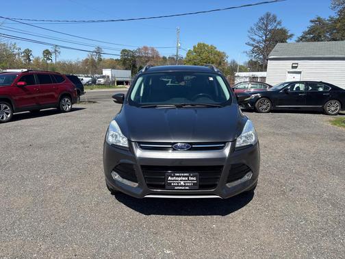 Magnetic 2016 Ford Escape Titanium SUV