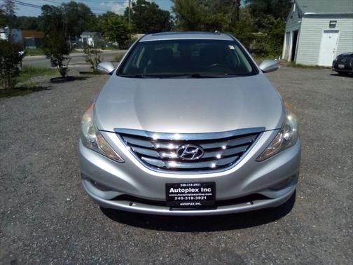 2011 Hyundai SONATA Limited