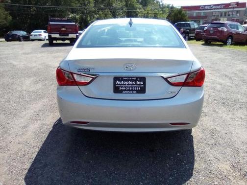 2011 Hyundai SONATA Limited