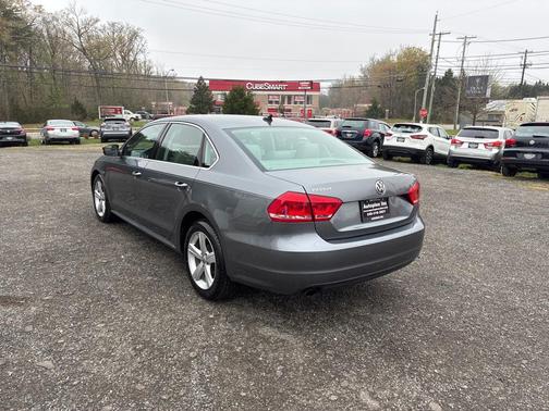 2015 Volkswagen Passat 1.8T Limited Edition