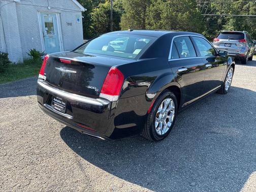 Gloss Black 2017 Chrysler 300C Platinum