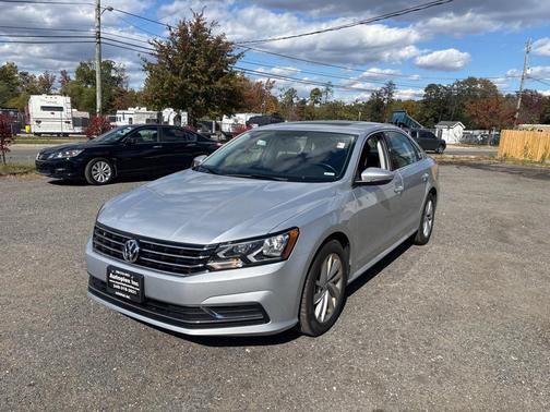 2018 Volkswagen Passat 2.0T SE