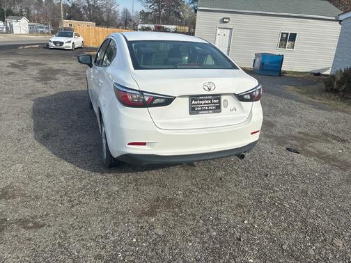 2017 Toyota Yaris iA Base